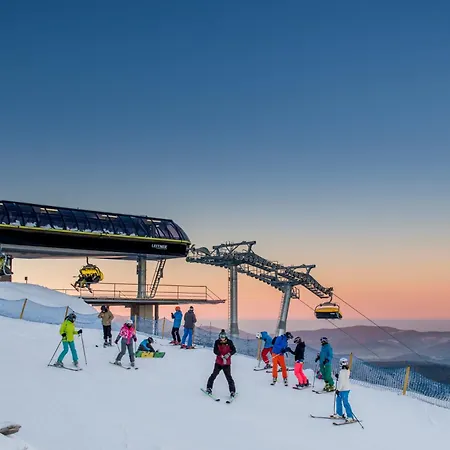 Apartment Panorama Ski, Bike, & Restaurant - Czarna Gora