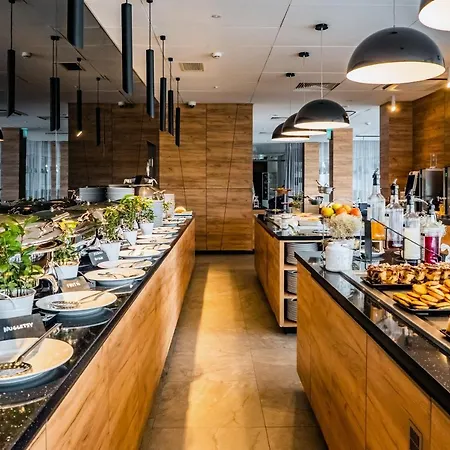 Panorama Ski, Bike, & Restaurant - Czarna Gora Apartment Stronie Slaskie